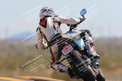 media/Oct-09-2022-SoCal Trackdays (Sun) [[95640aeeb6]]/Turn 9 Backside (120pm)/